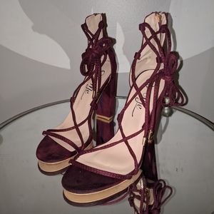 FASHION NOVA - Burgundy Suede Heel